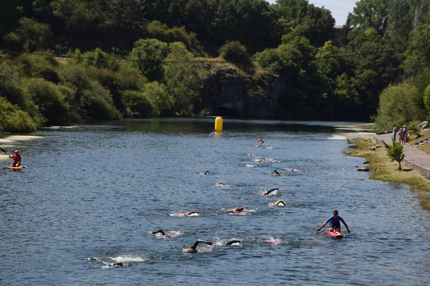 Fotos: Travesia a nado en Velilla del río Carrión