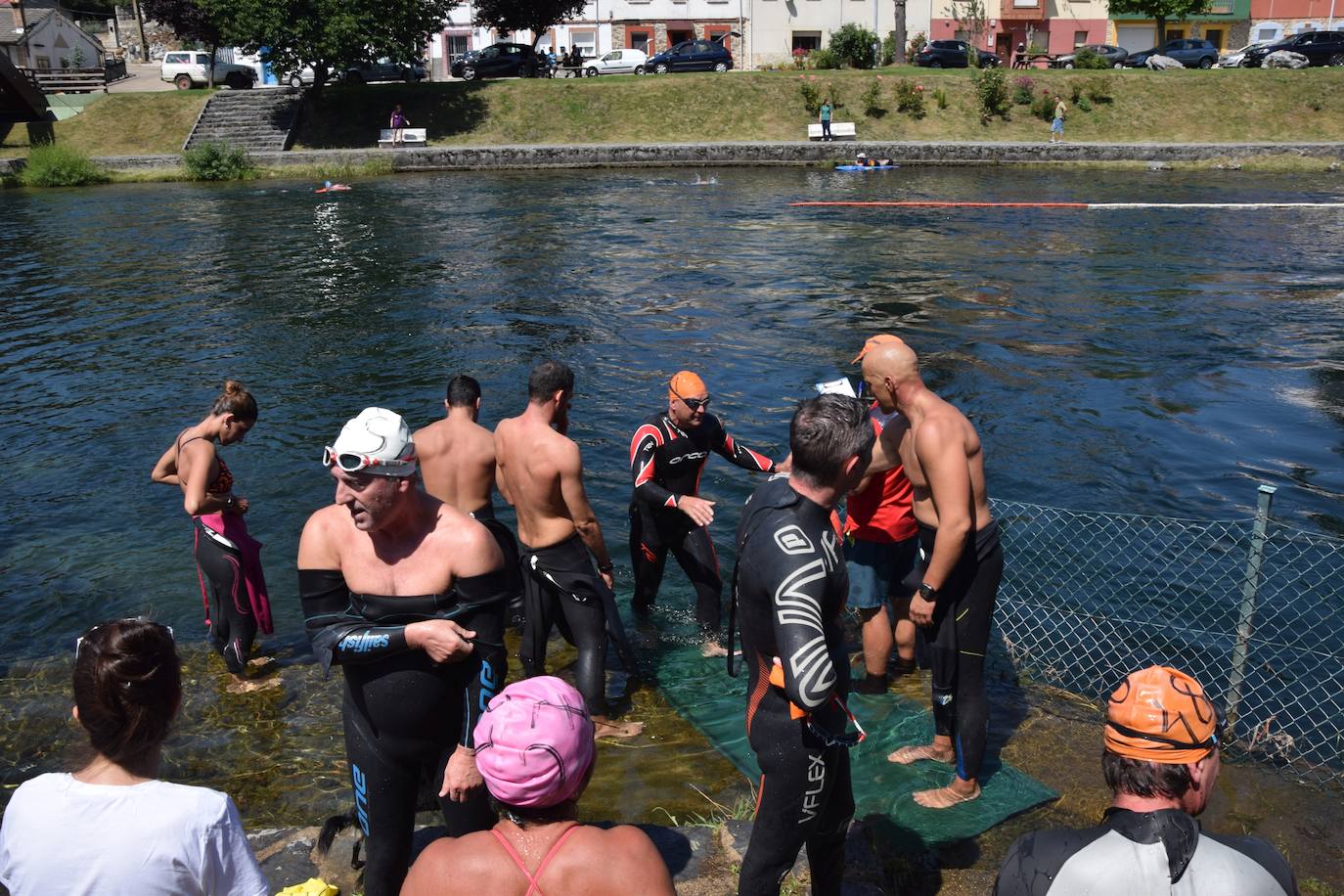 Fotos: Travesia a nado en Velilla del río Carrión