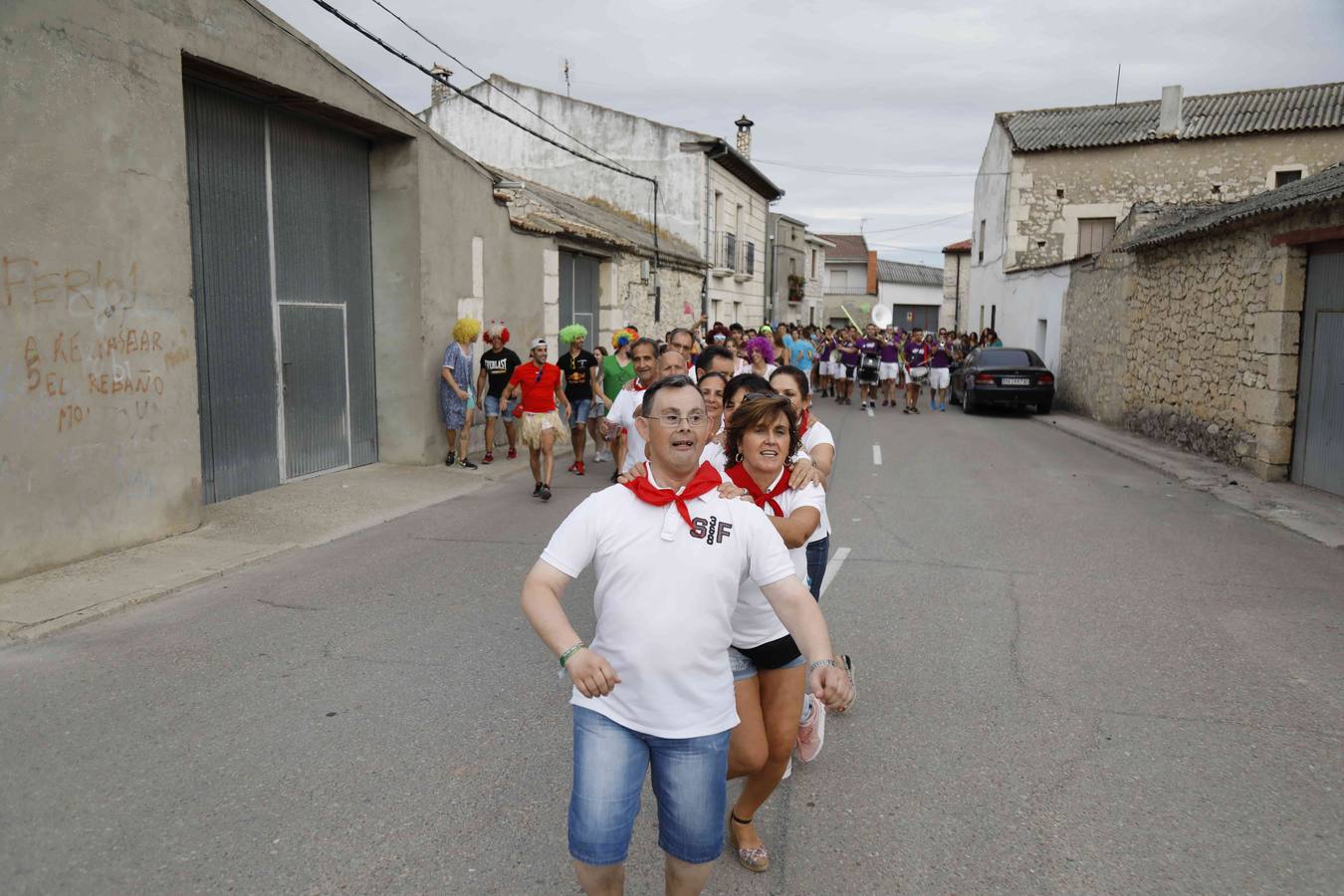 Fotos: Chupinazo y desfile de peñas en Campaspero