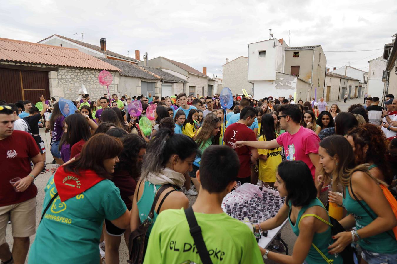 Fotos: Chupinazo y desfile de peñas en Campaspero