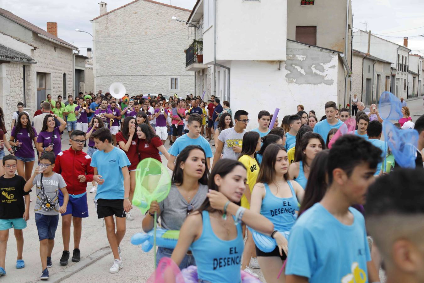 Fotos: Chupinazo y desfile de peñas en Campaspero