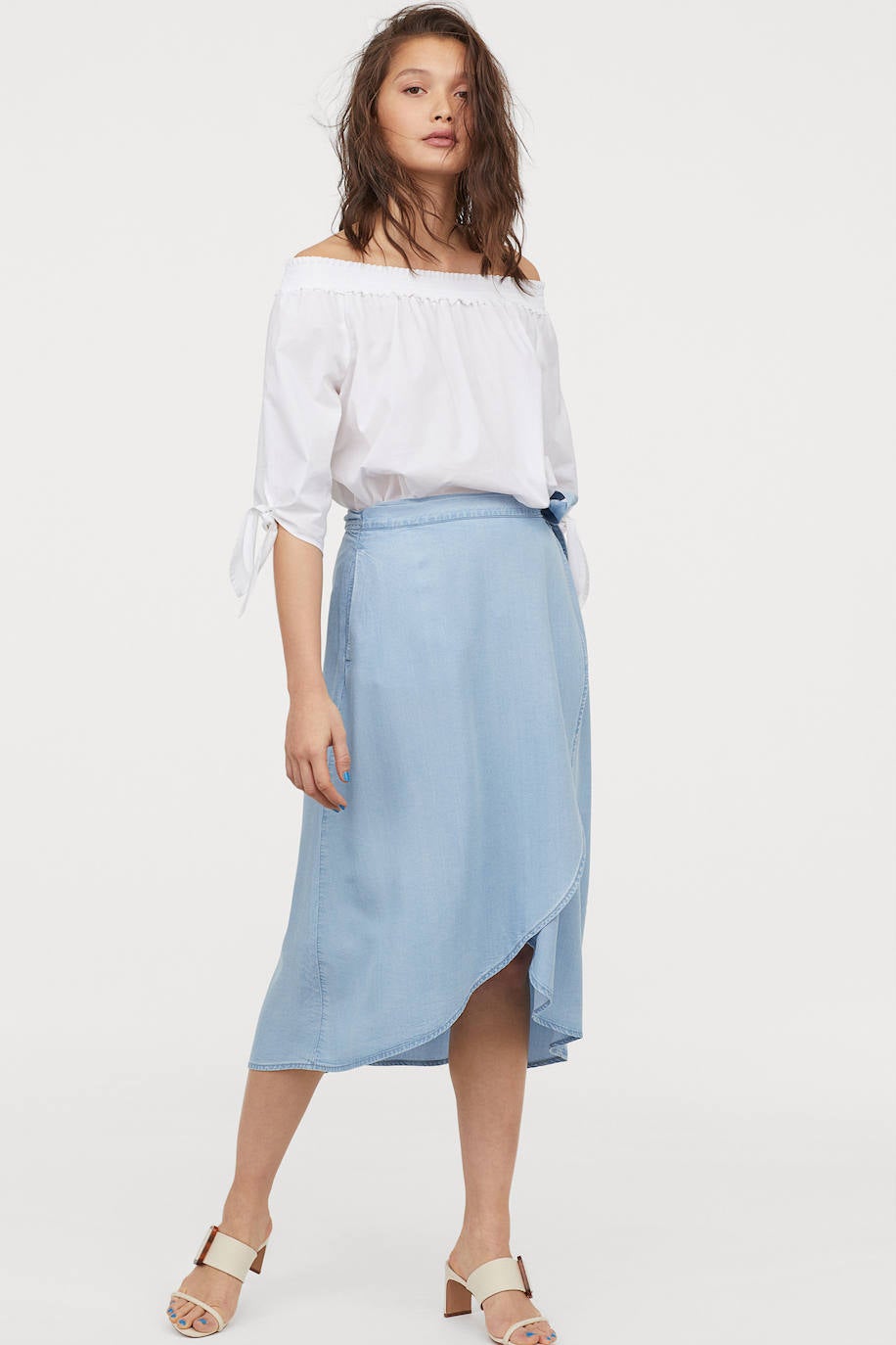 Vaquera y cruzada. H&M