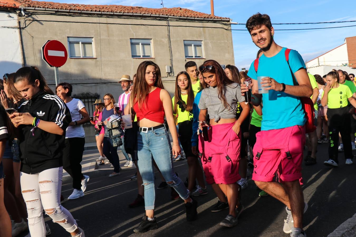 Fotos: Desfile de peñas en La Overuela