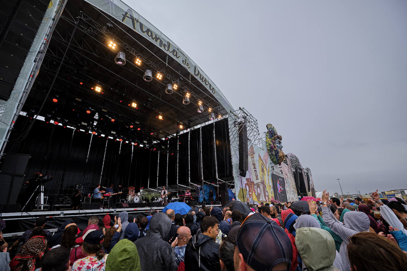 Fotos: La lluvia no puede con la jornada del viernes del Sonorama 2019, 1 de 6