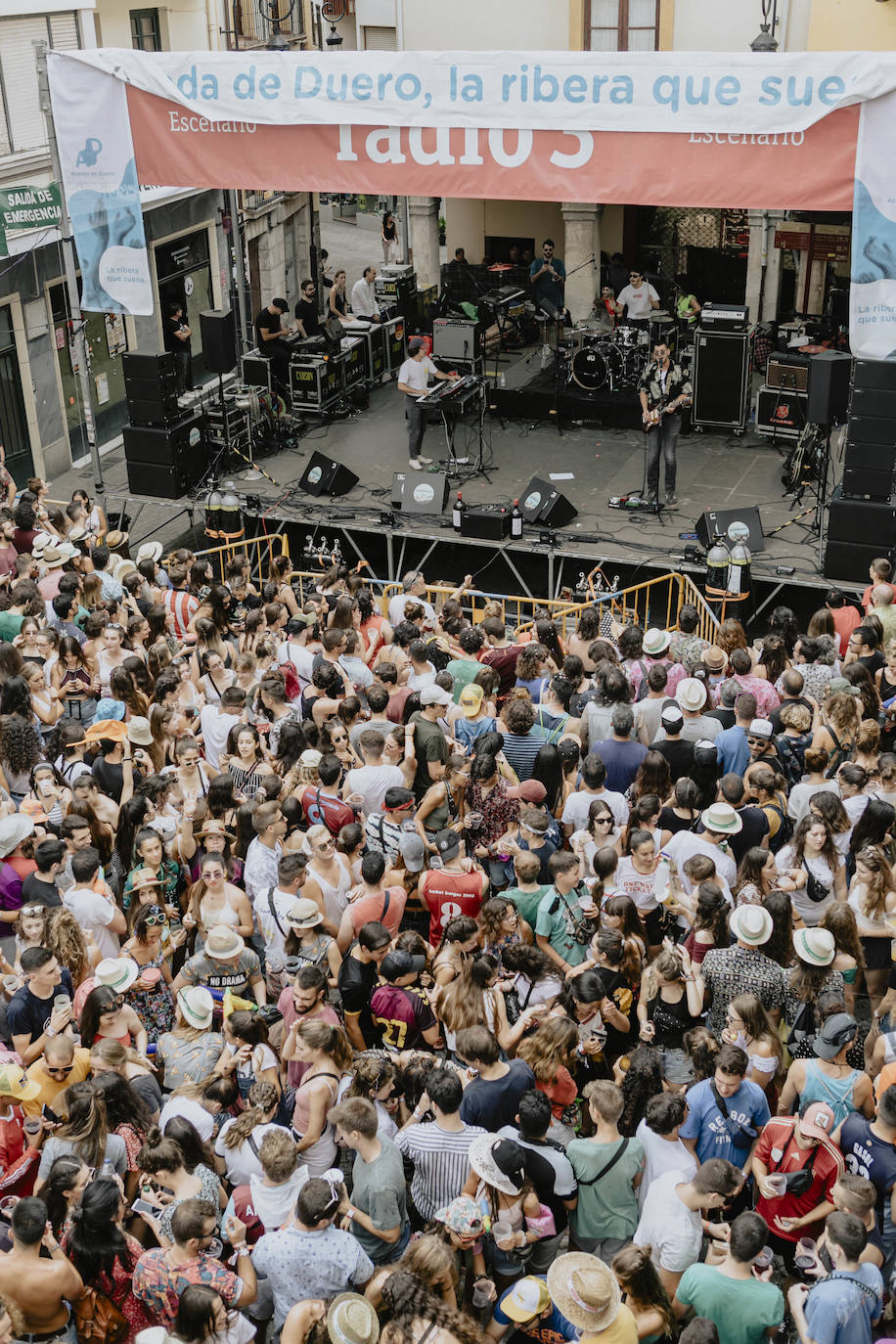 Fotos: La lluvia no puede con la jornada del viernes del Sonorama 2019, 3 de 6