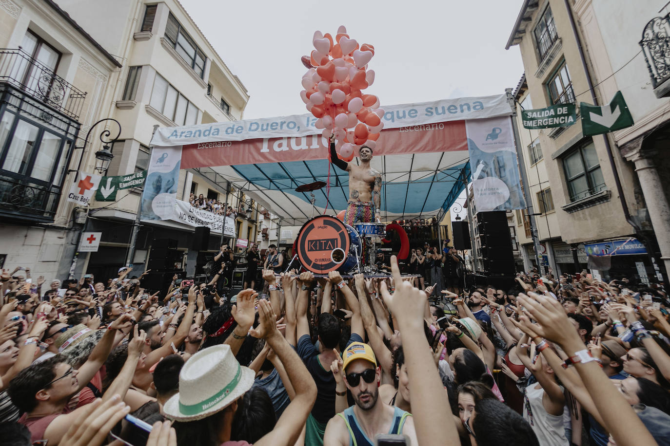 Fotos: La lluvia no puede con la jornada del viernes del Sonorama 2019, 3 de 6