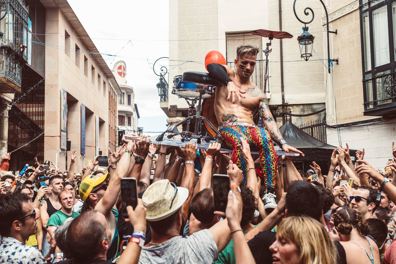 Fotos: La lluvia no puede con la jornada del viernes del Sonorama 2019, 5 de 6