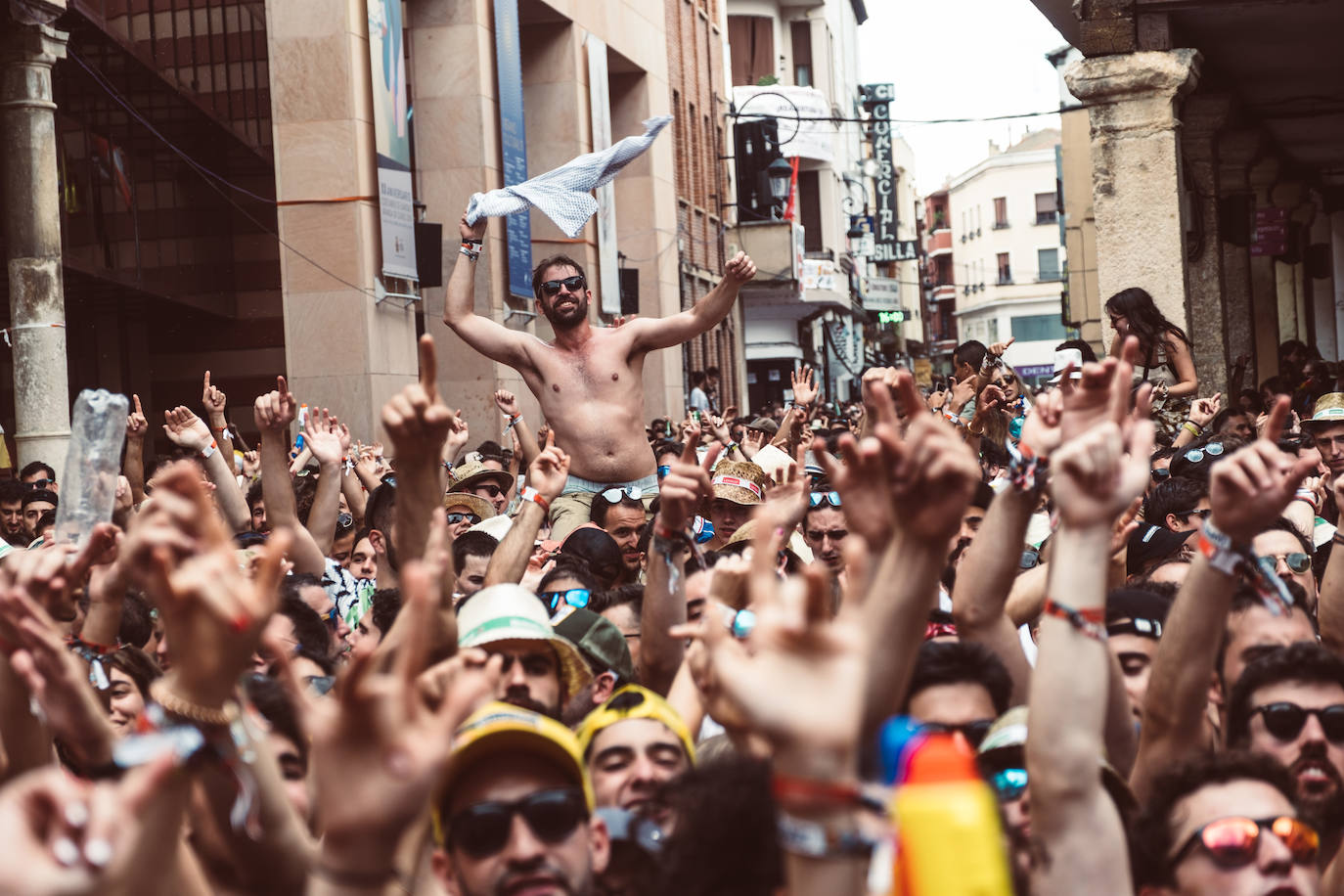 Fotos: La lluvia no puede con la jornada del viernes del Sonorama 2019, 5 de 6