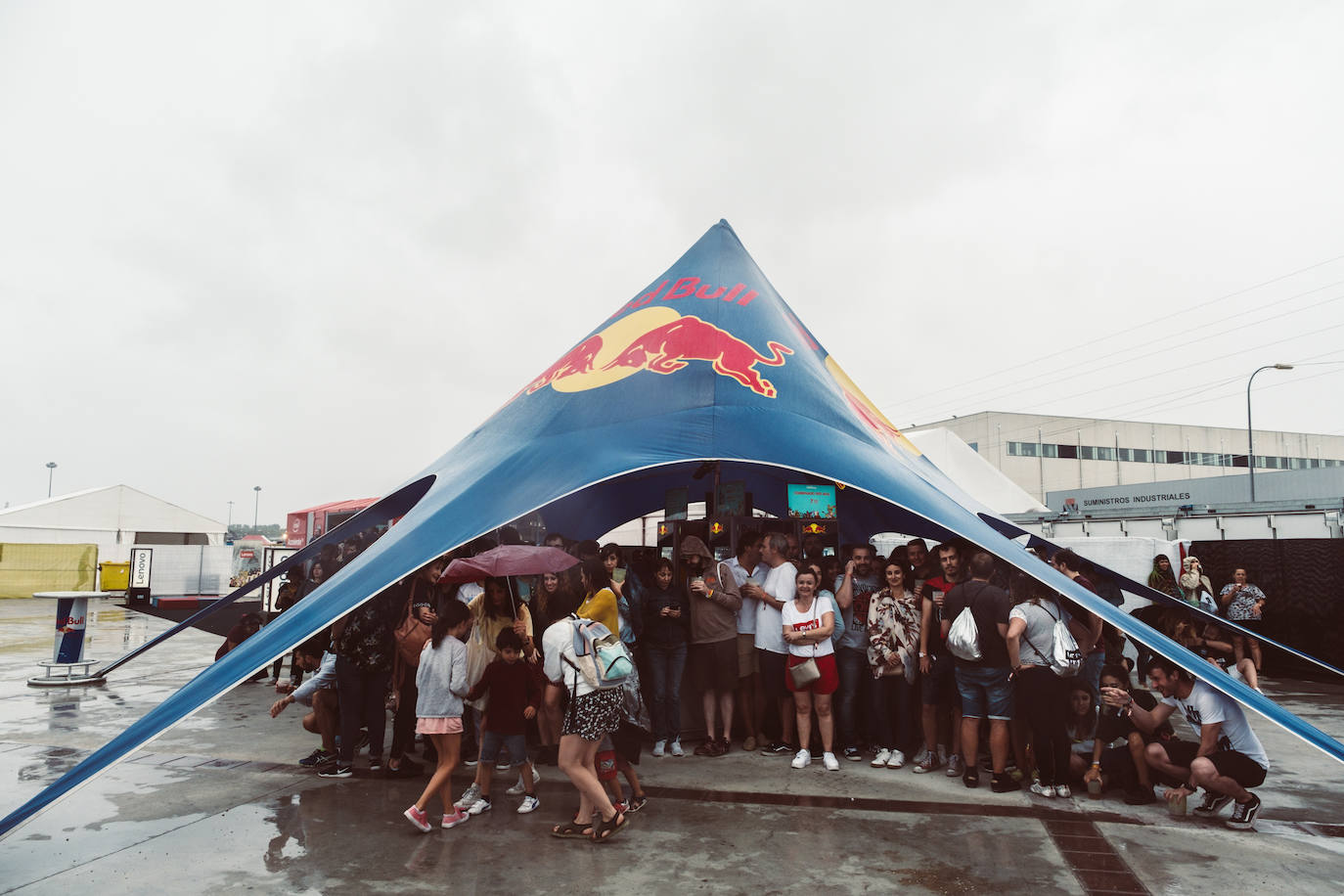 Fotos: La lluvia no puede con la jornada del viernes del Sonorama 2019, 5 de 6