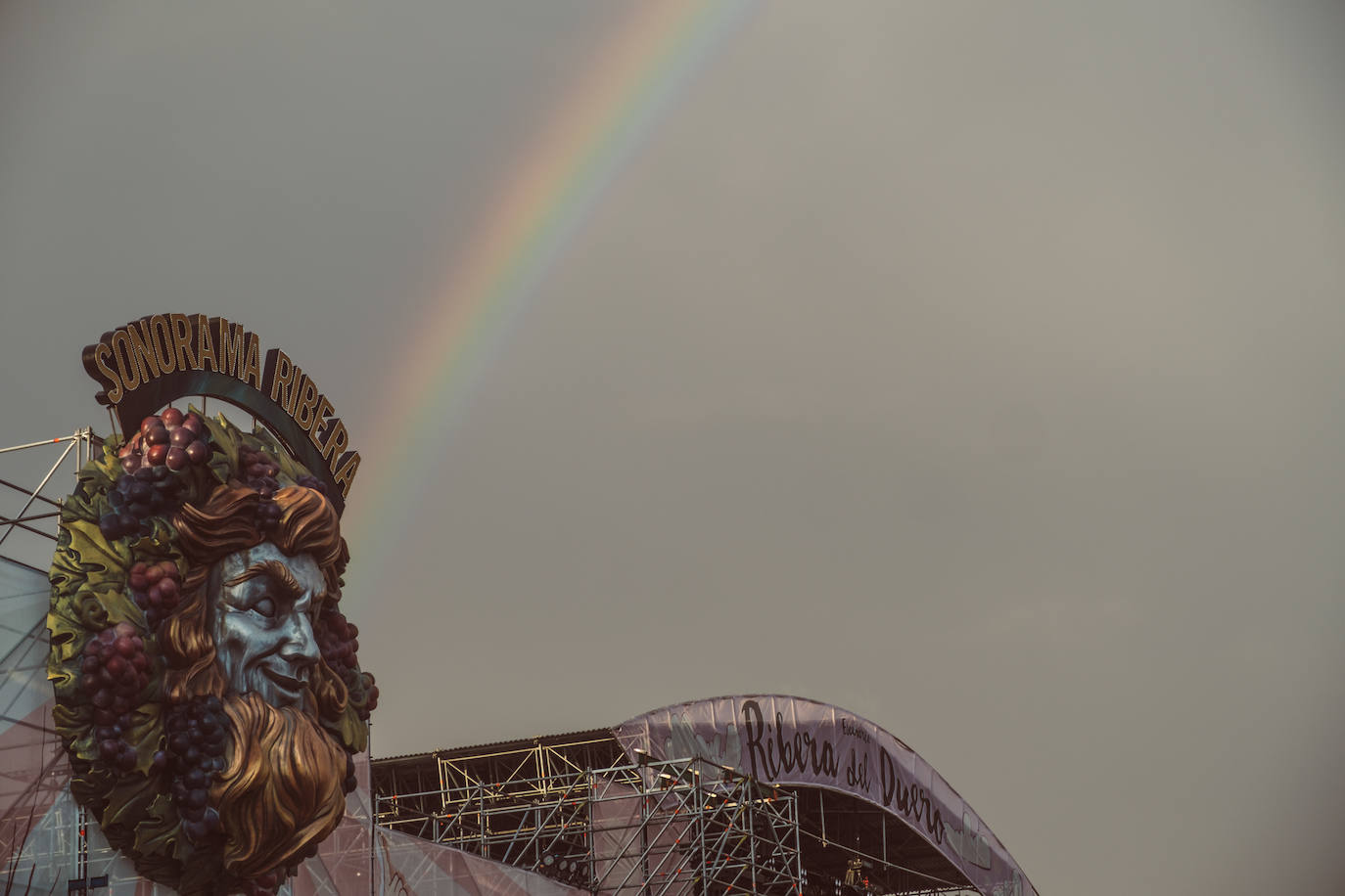 Fotos: La lluvia no puede con la jornada del viernes del Sonorama 2019, 5 de 6