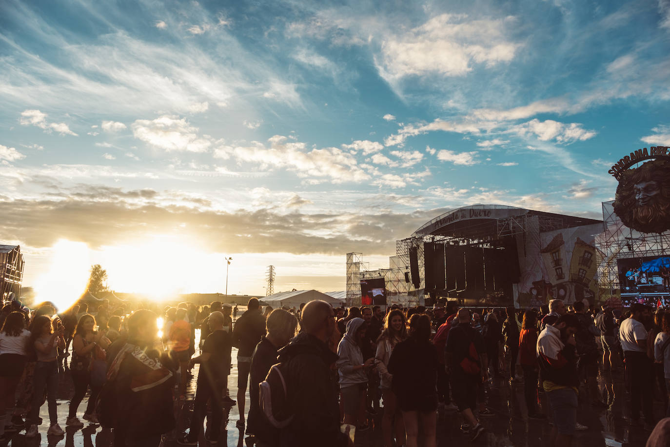 Fotos: La lluvia no puede con la jornada del viernes del Sonorama 2019, 5 de 6