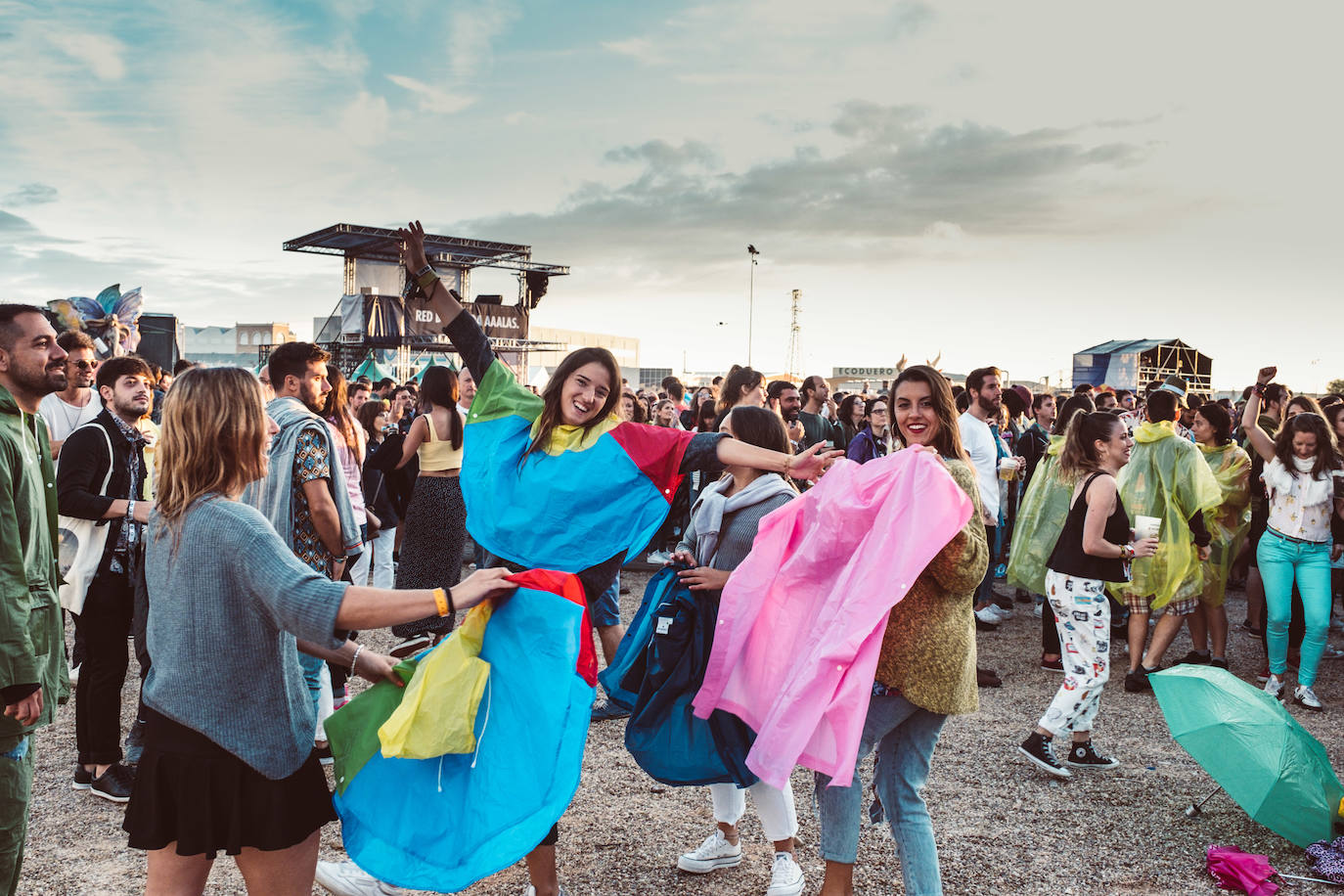 Fotos: La lluvia no puede con la jornada del viernes del Sonorama 2019, 5 de 6