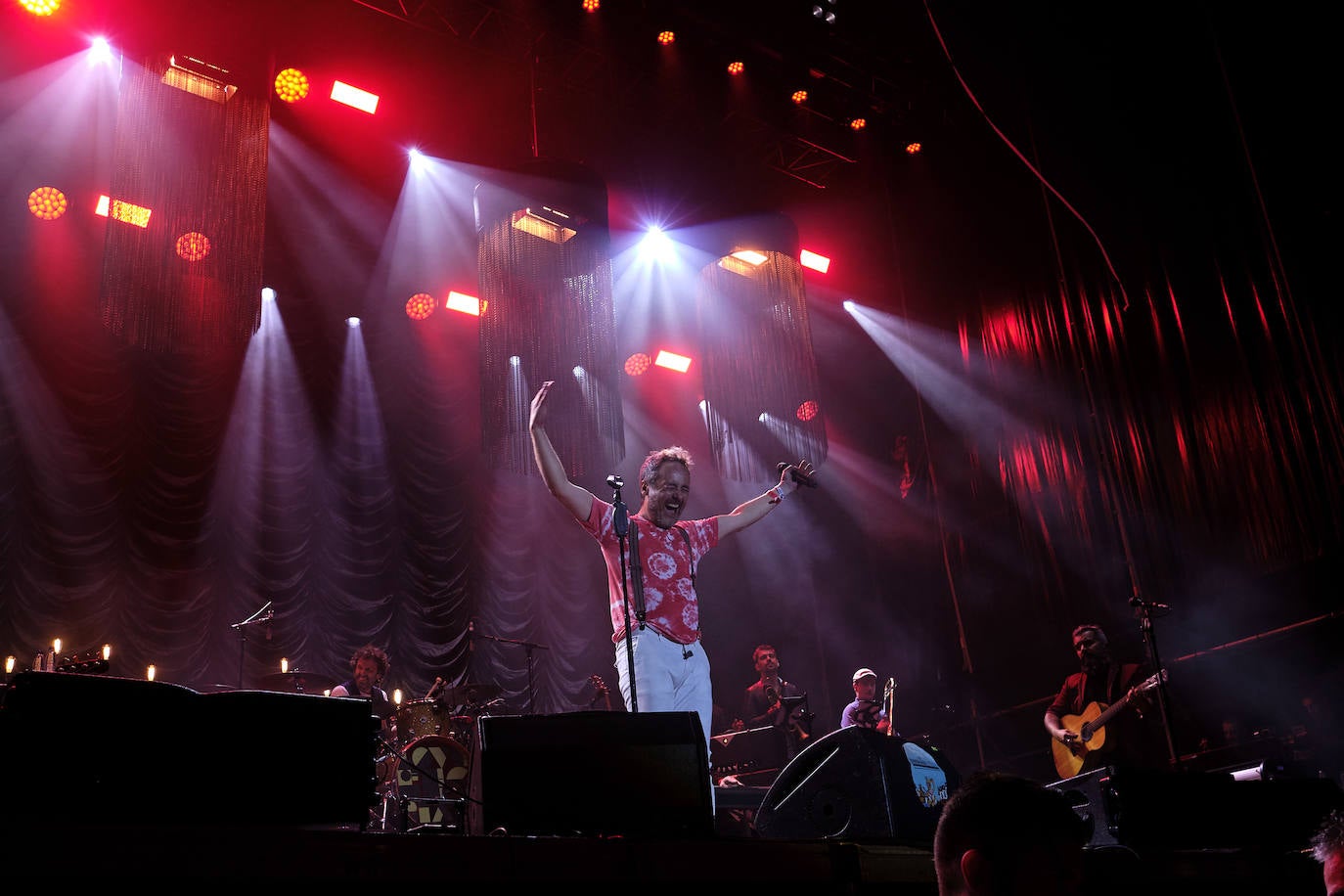 Fotos: La lluvia no puede con la jornada del viernes del Sonorama 2019, 2 de 6