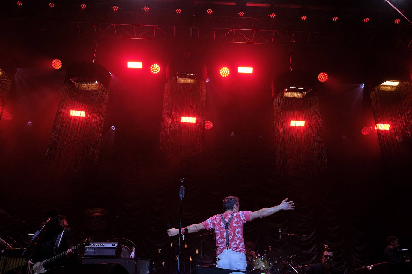 Fotos: La lluvia no puede con la jornada del viernes del Sonorama 2019, 2 de 6