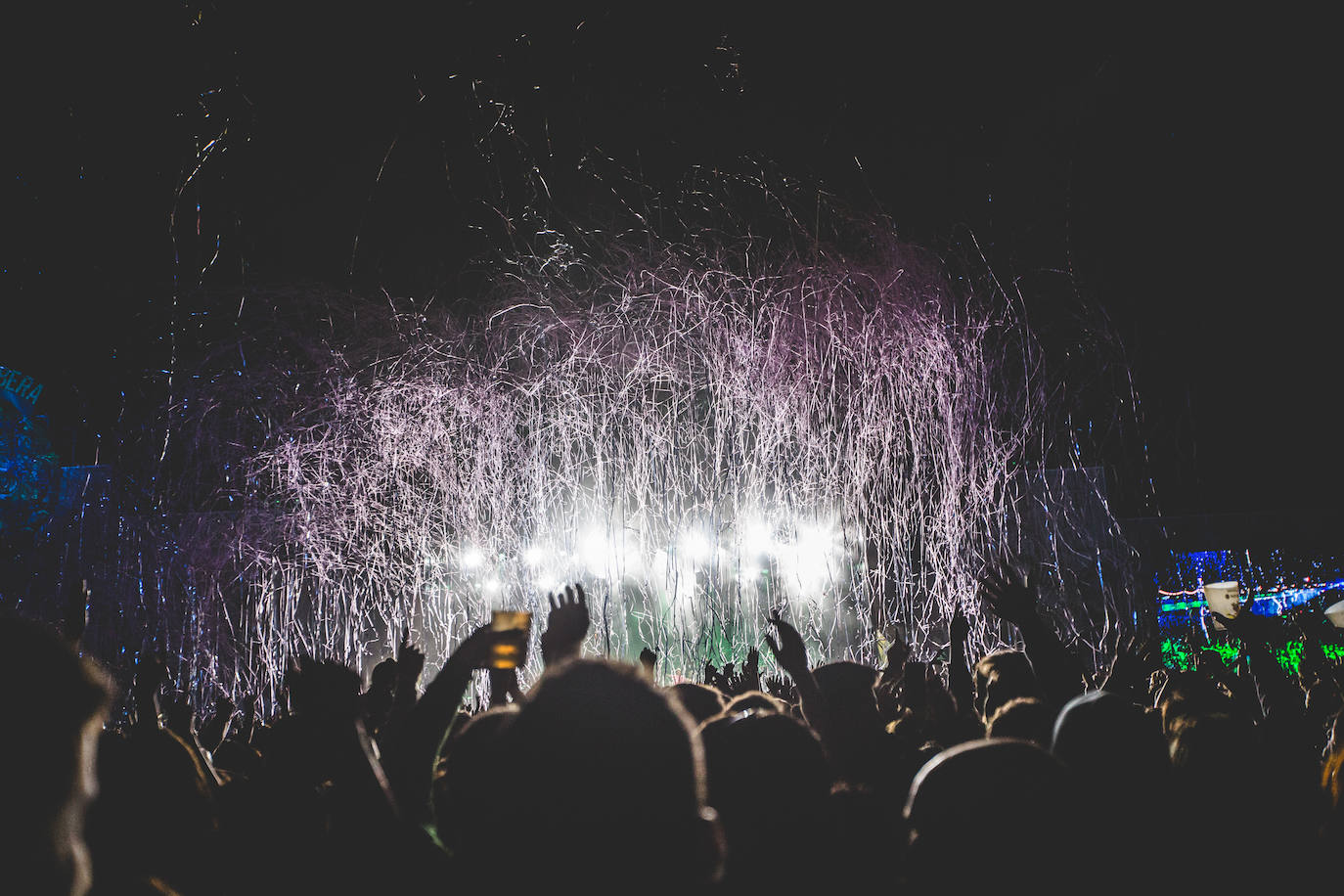 Fotos: La lluvia no puede con la jornada del viernes del Sonorama 2019, 2 de 6