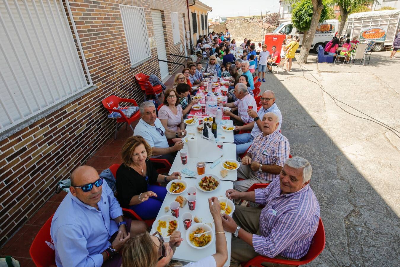 Fotos: Comida popular en Rollán