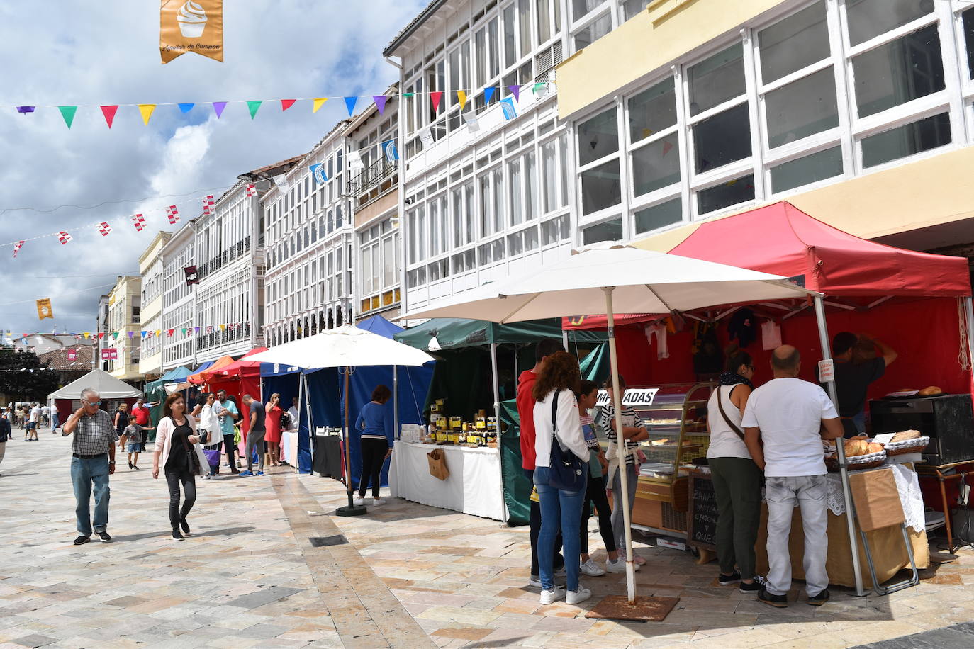 Una de los puestos de la feria.