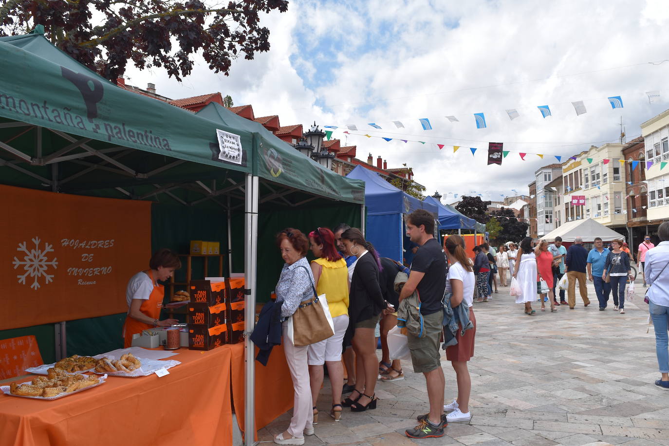 Una de los puestos de la feria.
