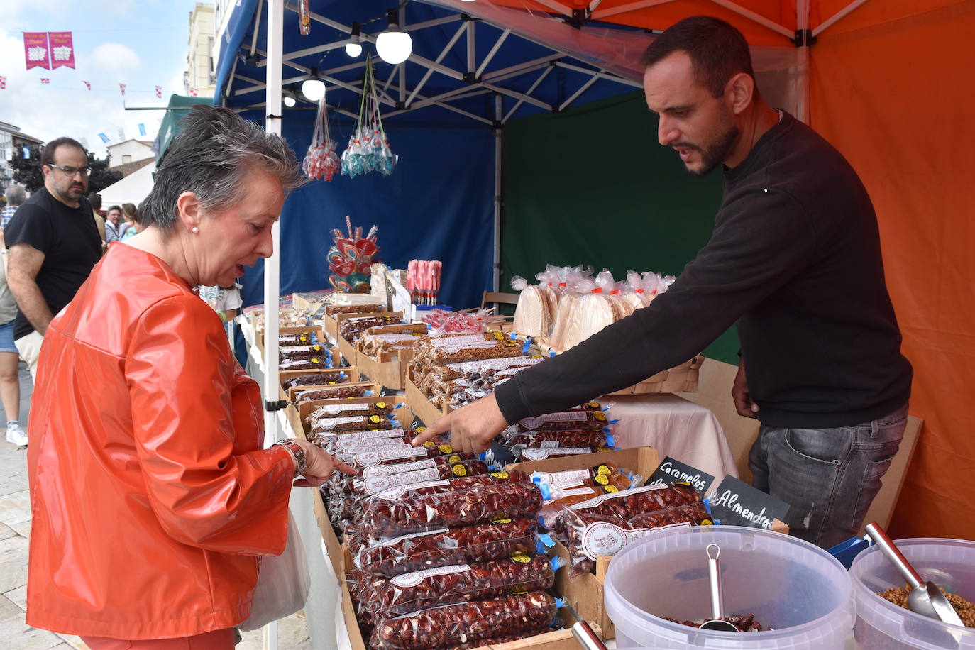 Una de los puestos de la feria.