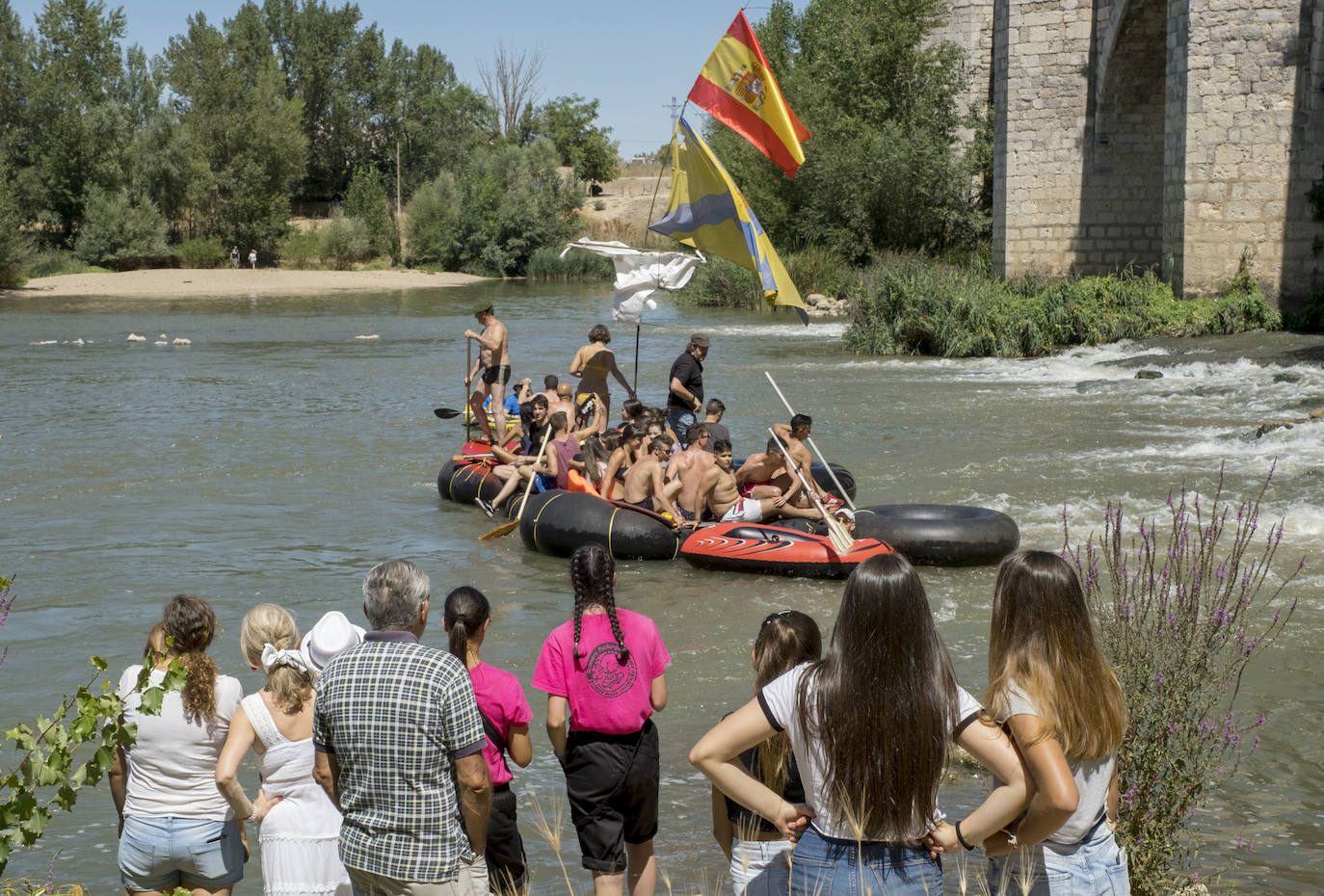 Fotos: Descenso en balsas en Cabezón de Pisuerga