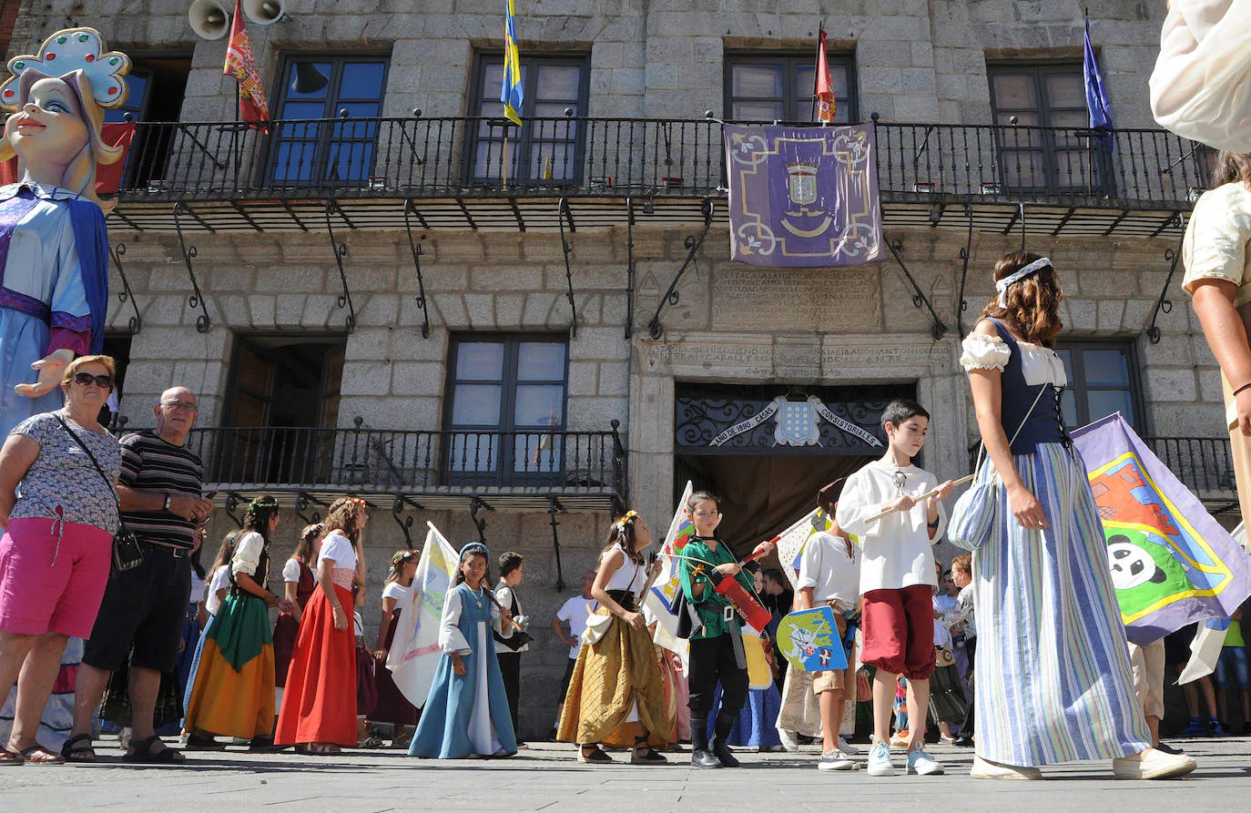 Fotos: Desfile infantil del sábado en la feria Renacentista de Medina del Campo