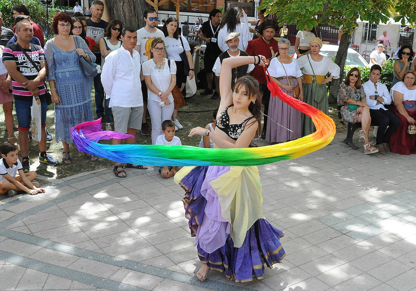 Fotos: Exhibición de danza del vientre en la Feria Renacentista de Medina del Campo