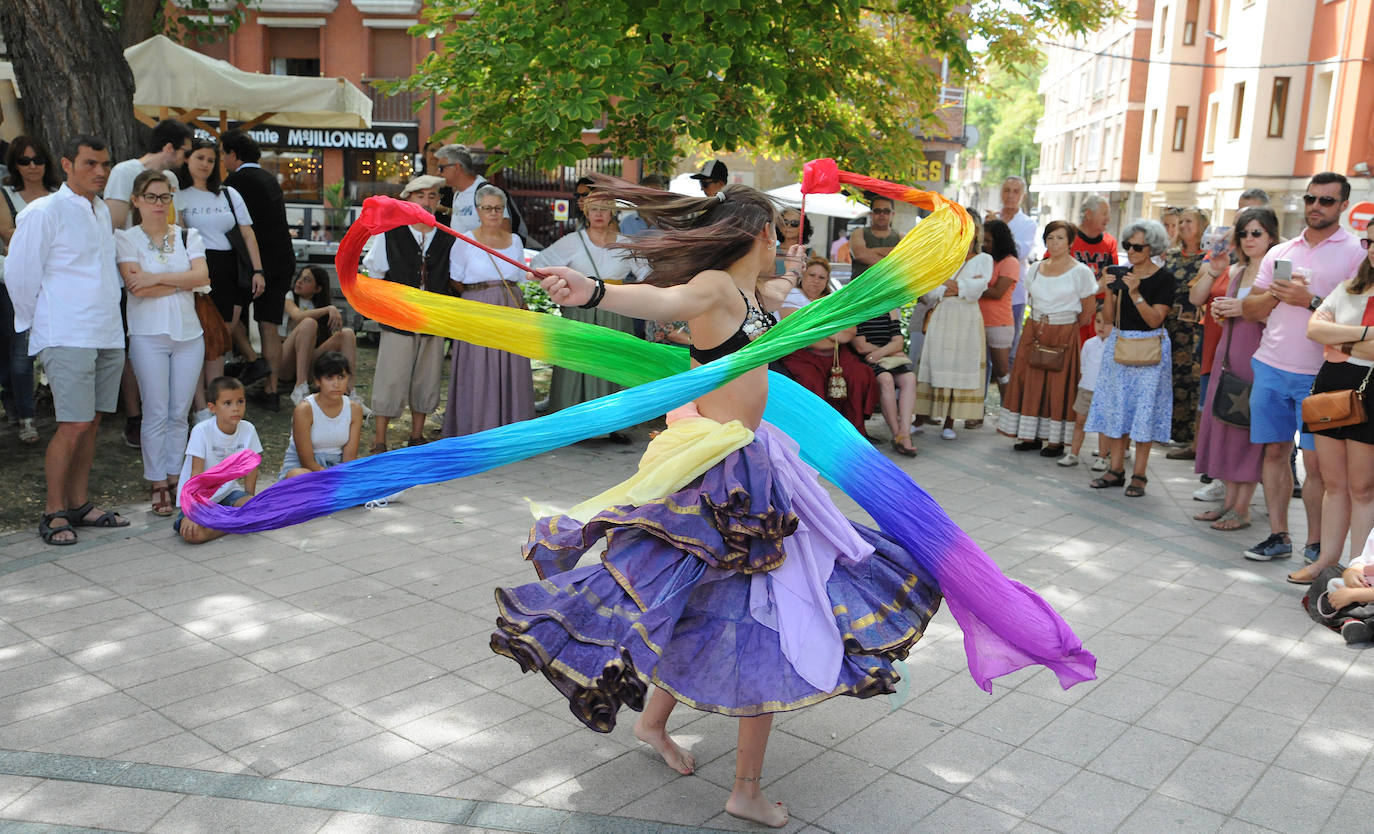 Fotos: Exhibición de danza del vientre en la Feria Renacentista de Medina del Campo