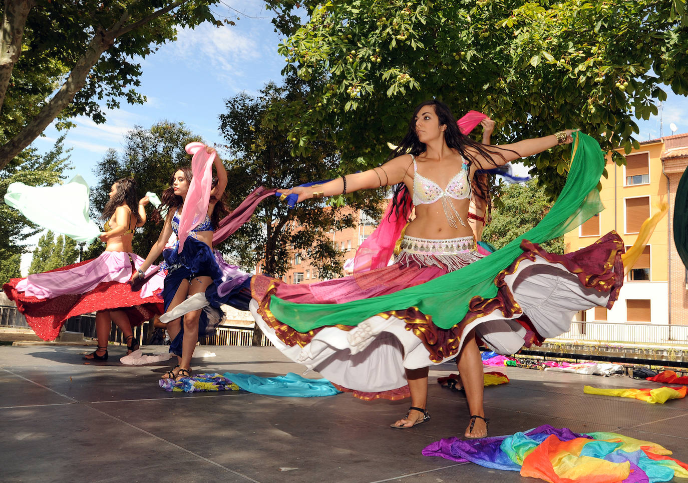 Fotos: Exhibición de danza del vientre en la Feria Renacentista de Medina del Campo