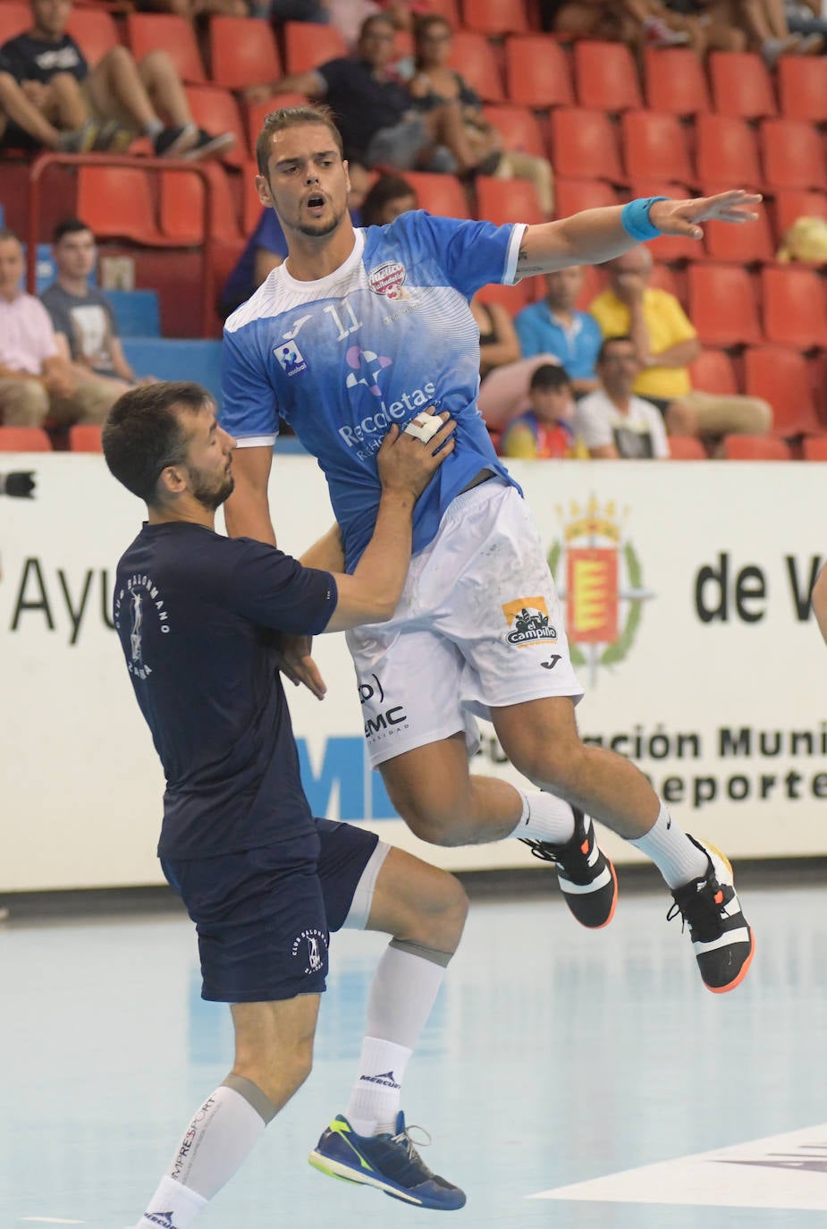 Fotos: Partido de pretemporada entre el Recoletas y el BM Zamora