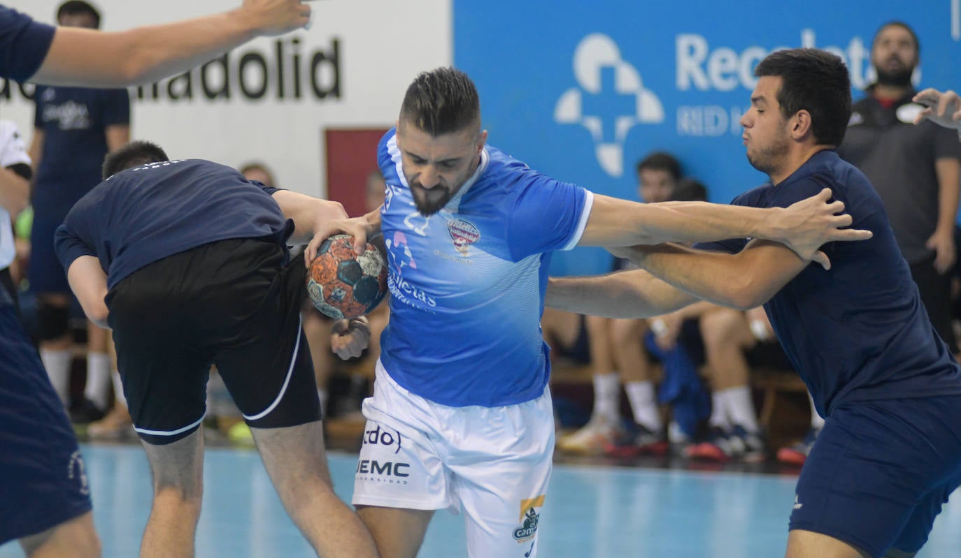 Fotos: Partido de pretemporada entre el Recoletas y el BM Zamora