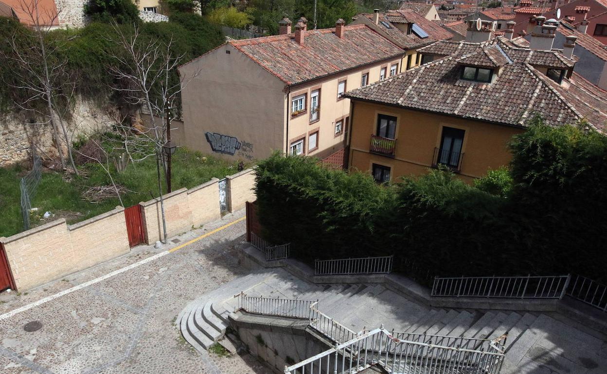 Lugar en el que se instalará el ascensor de la calle Gascos. 