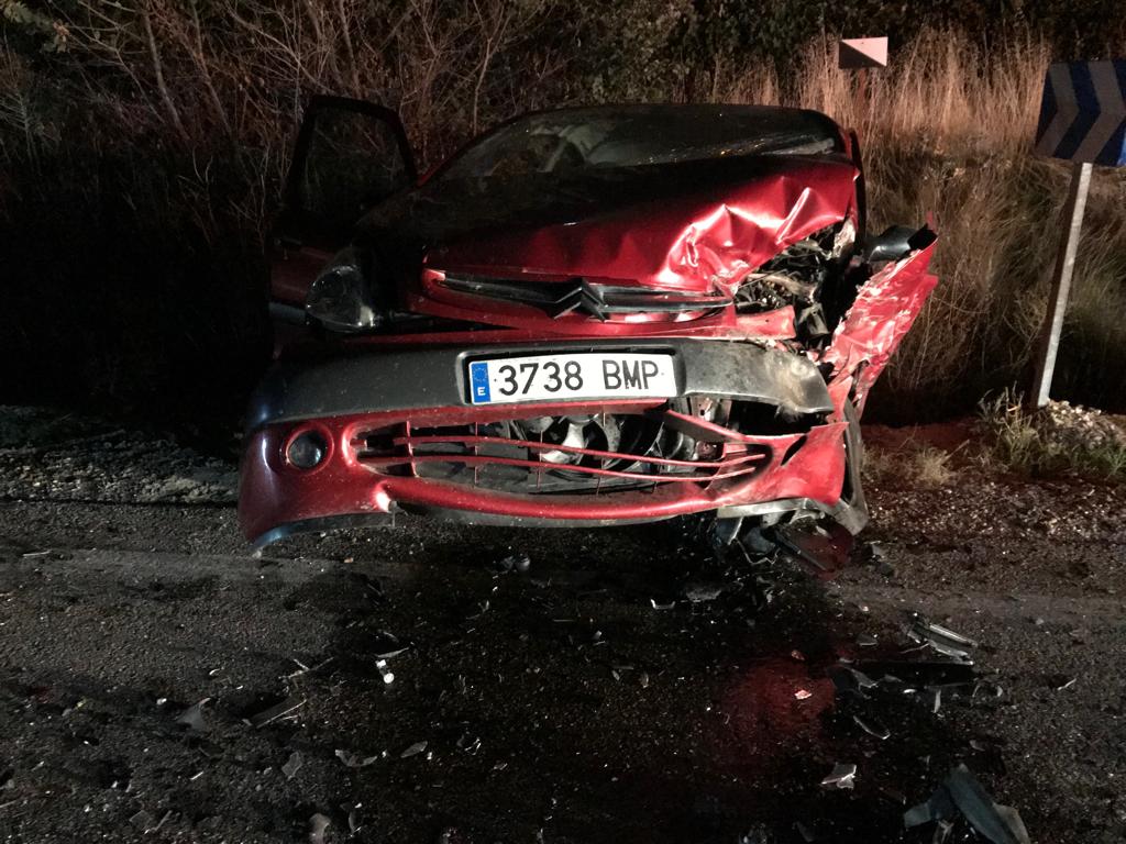 Fotos: Dos conductores heridos tras chocar frontalmente en la provincia de Valladolid