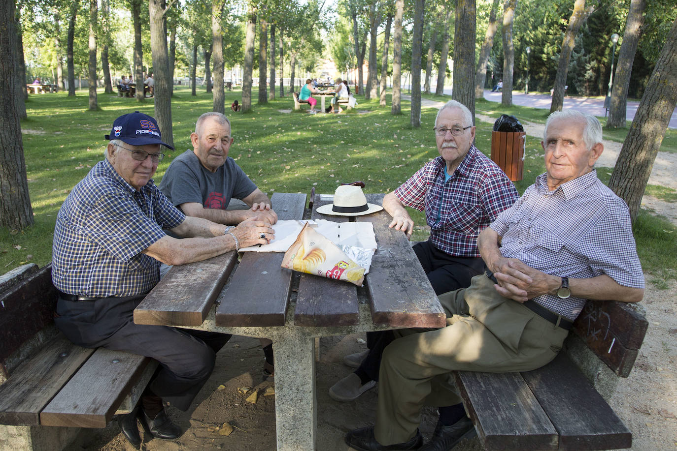 Fotos: Relax, brisca y merienda para el Ribera de Castilla de Valladolid