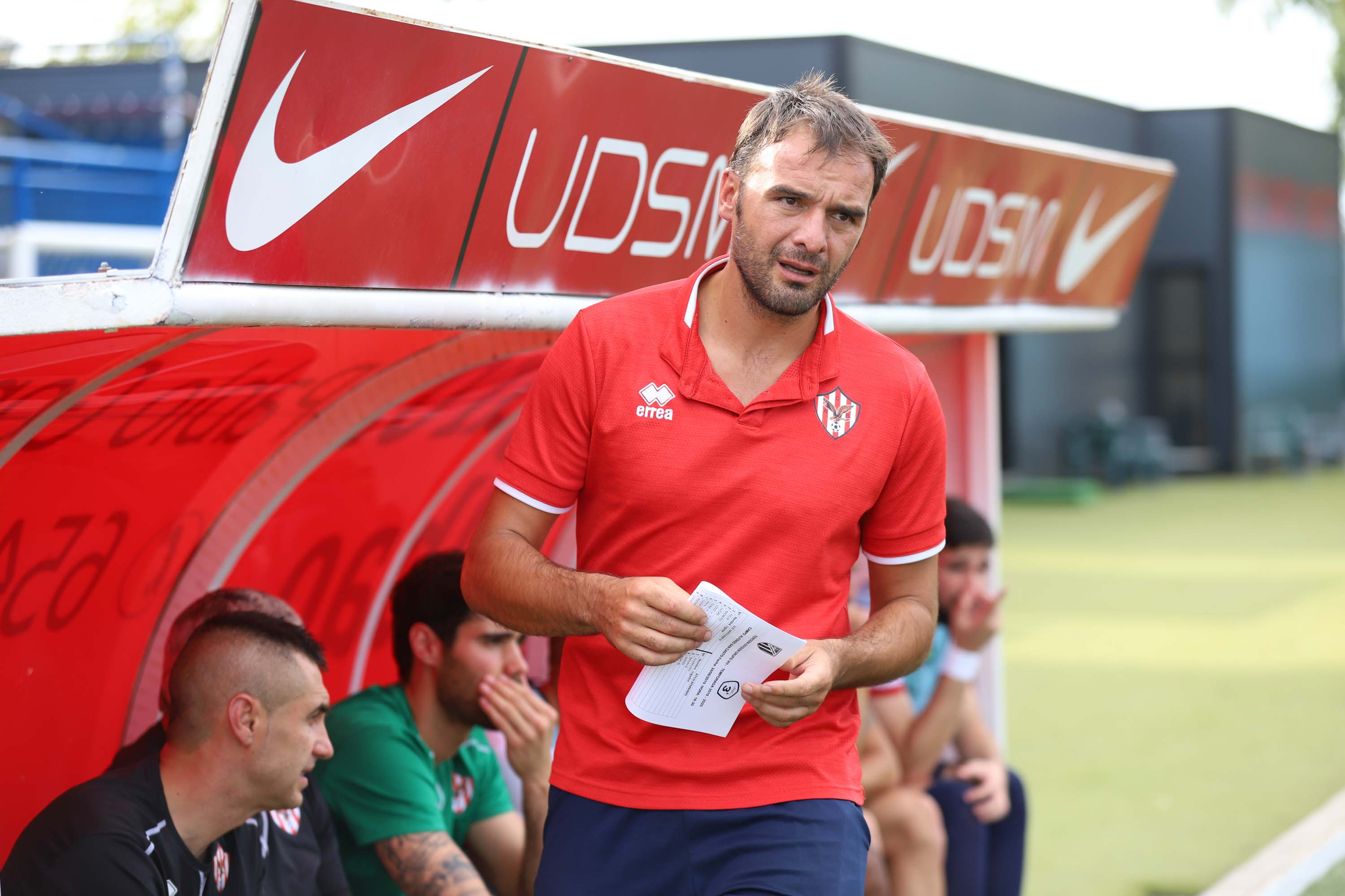 El Santa Marta arranca la temporada con triunfo merced a un gran partido ante el Bembibre, al que se impuso por 2-0 con goles de Lerma y Montes. 