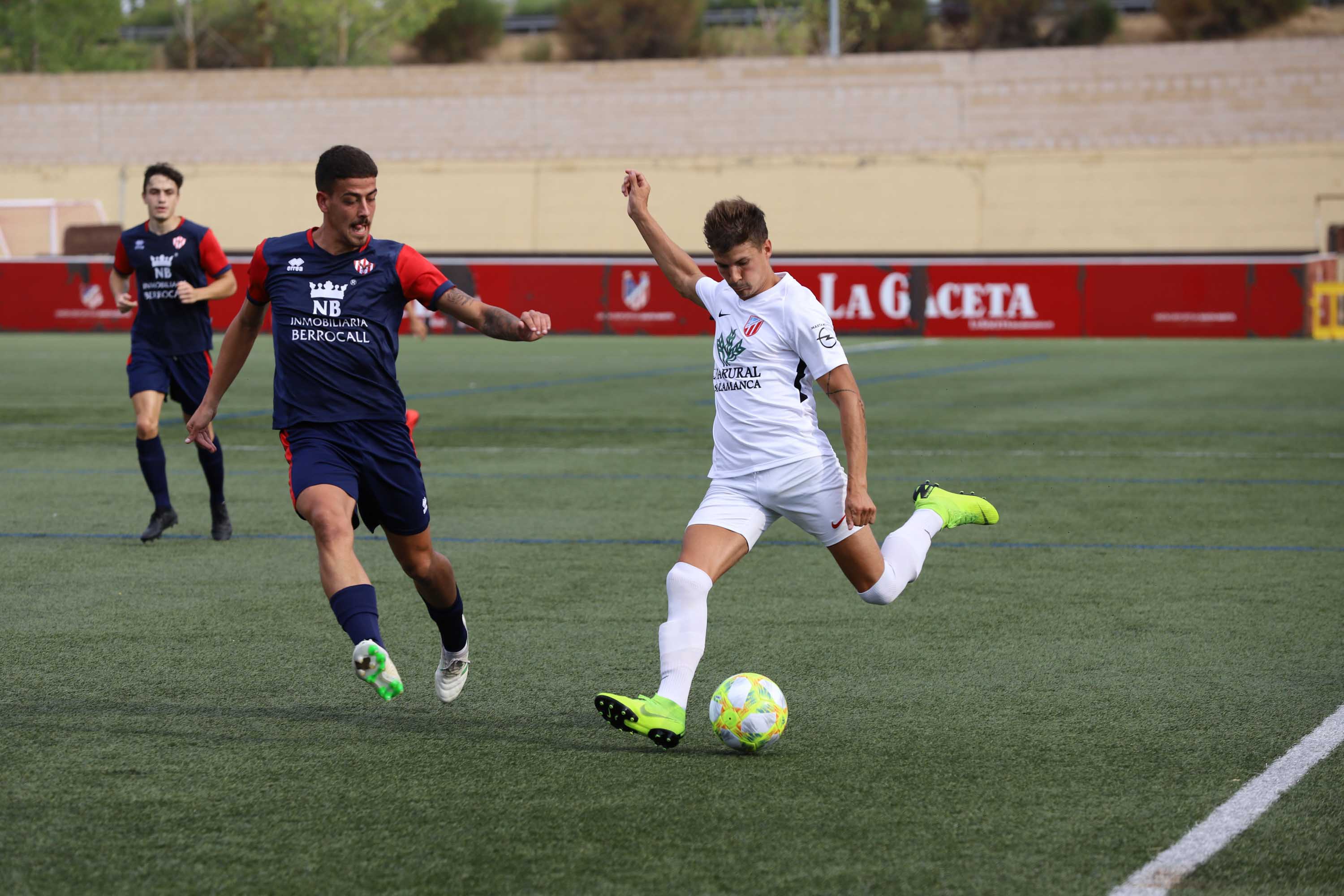 El Santa Marta arranca la temporada con triunfo merced a un gran partido ante el Bembibre, al que se impuso por 2-0 con goles de Lerma y Montes. 