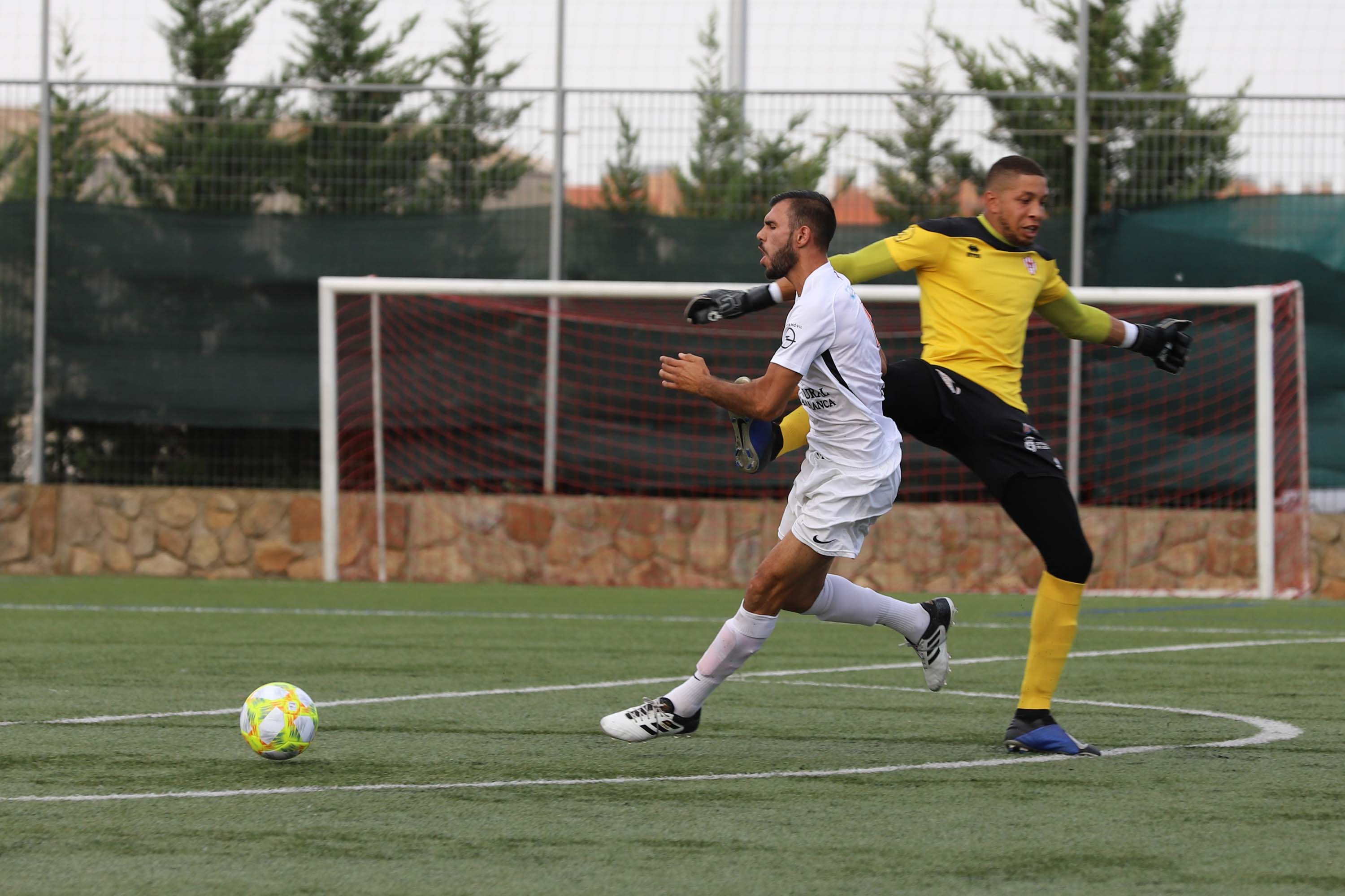 El Santa Marta arranca la temporada con triunfo merced a un gran partido ante el Bembibre, al que se impuso por 2-0 con goles de Lerma y Montes. 