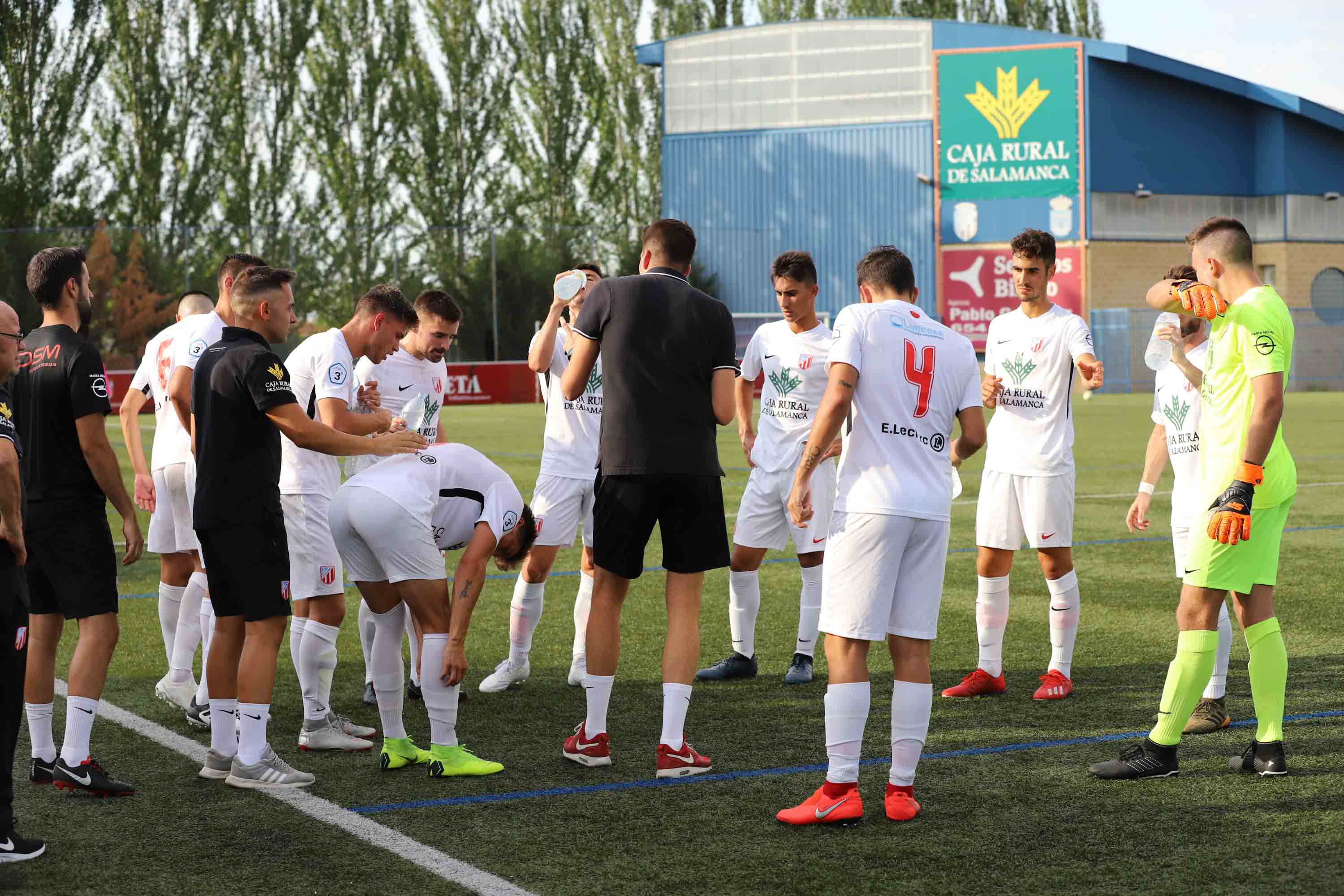 El Santa Marta arranca la temporada con triunfo merced a un gran partido ante el Bembibre, al que se impuso por 2-0 con goles de Lerma y Montes. 