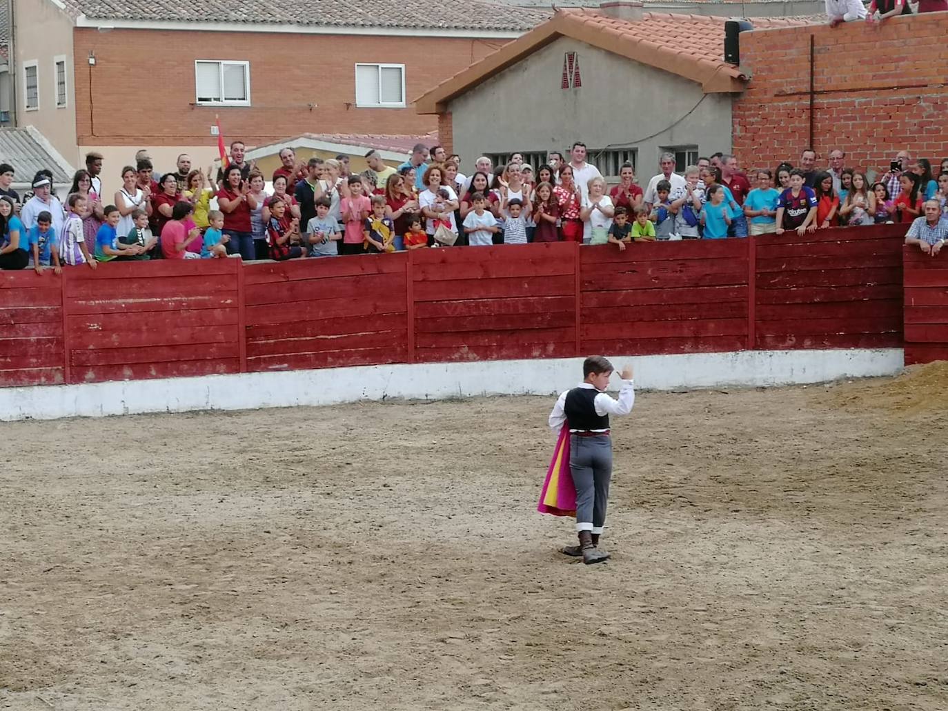 Los alumnos de la Escuela Taurina de Medina de Rioseco hicieron una demostración de su saber hacer en promoción de la tauromaquia