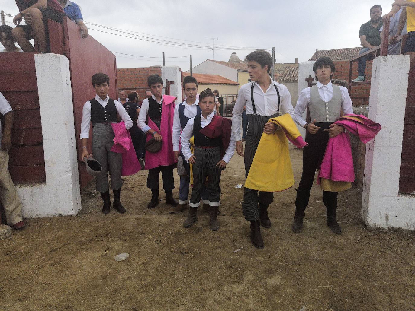 Los alumnos de la Escuela Taurina de Medina de Rioseco hicieron una demostración de su saber hacer en promoción de la tauromaquia