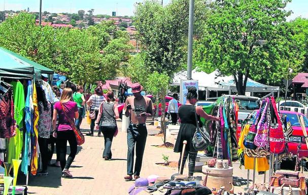 Mercadillo en la calle Vilakazi. 