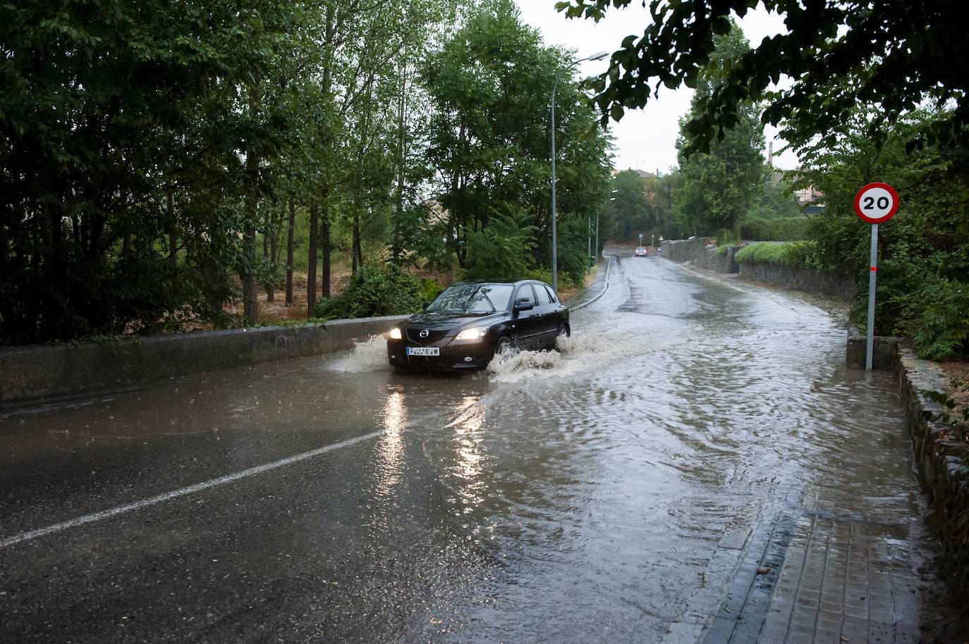 Fotos: Tormenta de lluvia y granizo en Segovia