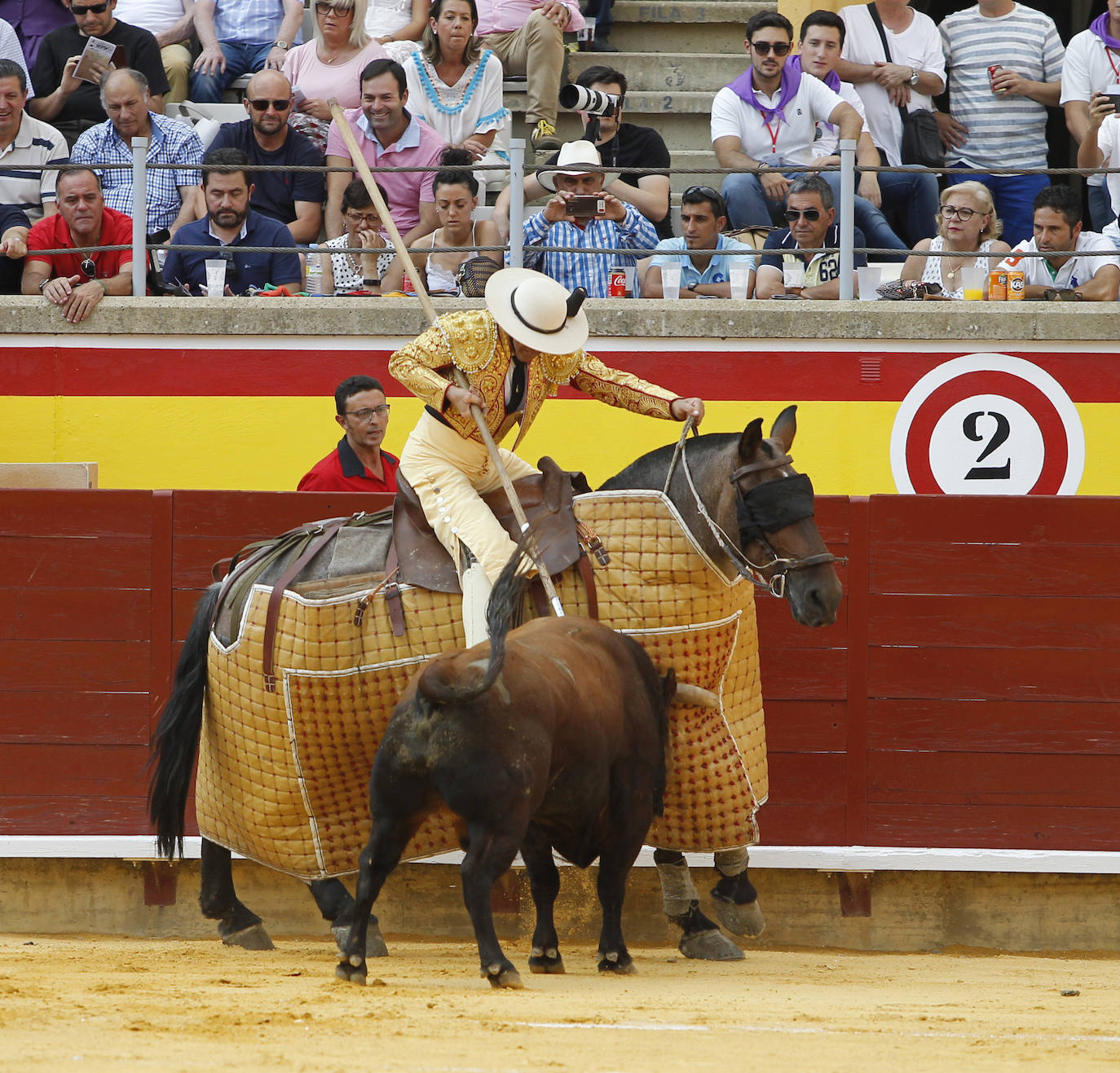 Fotos: Primera de abono de las Ferias y Fiestas de San Antolín 2019