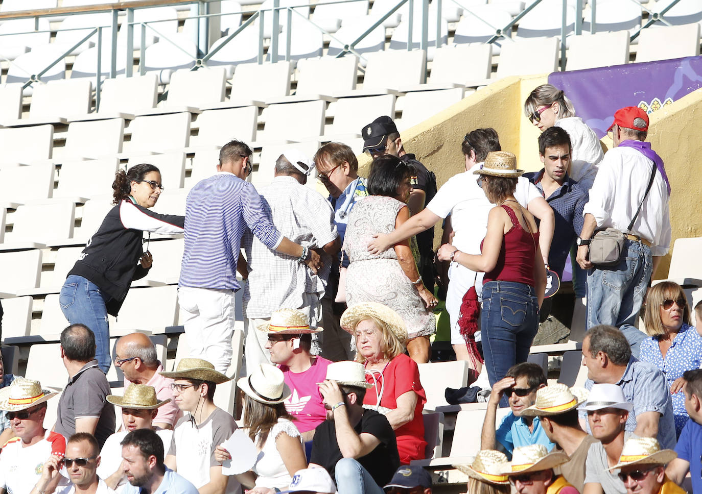 Fotos: Público en la última corrida de ferias