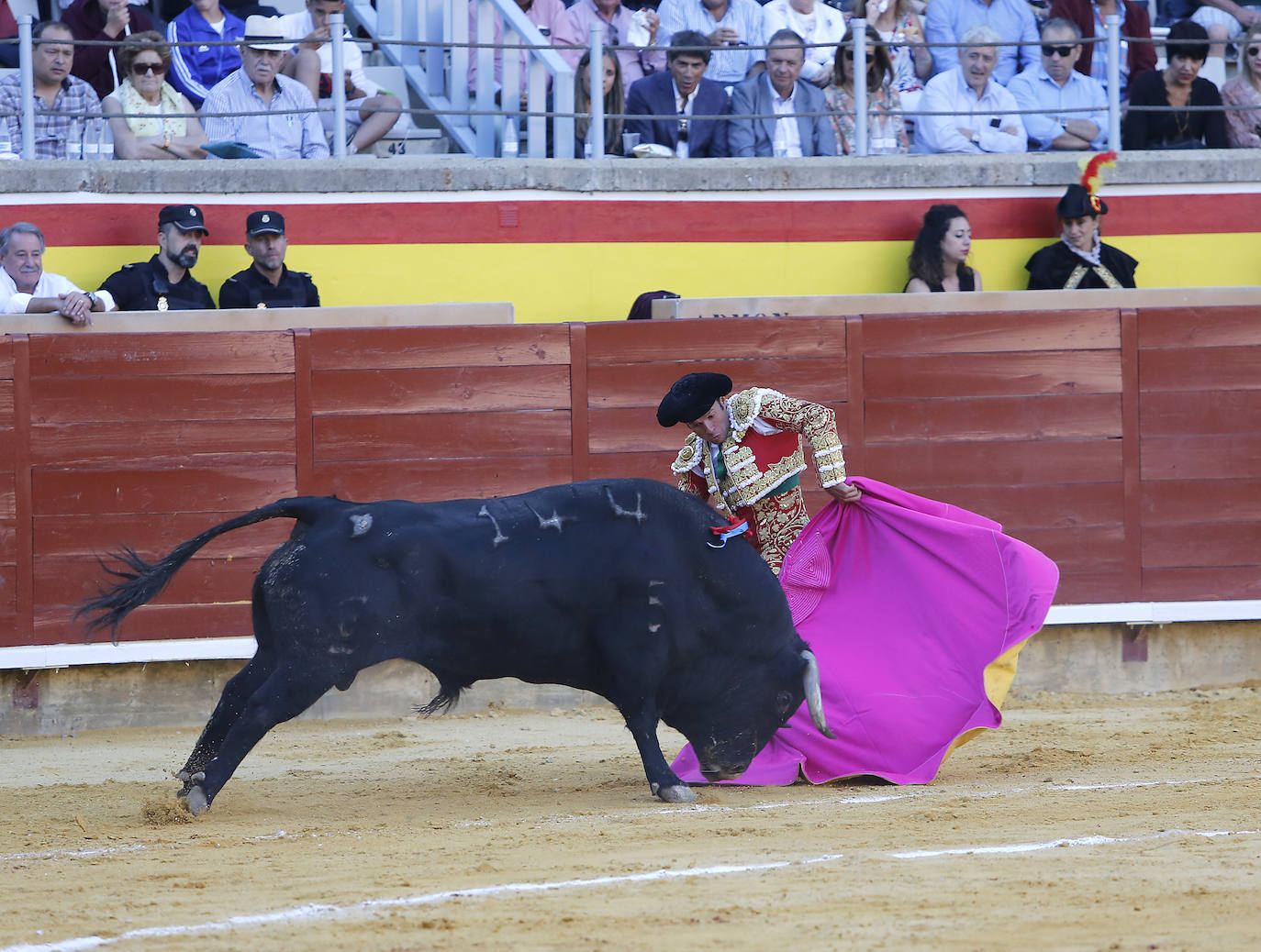 Fotos: Ferrera y Aguado triunfan en la última corrida de la feria de Palencia