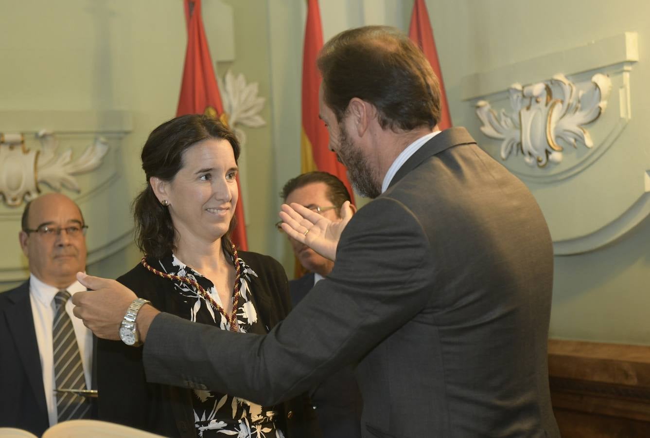 El concejal del Grupo municipal Popular y exvicepresidente de la Junta, José Antonio De Santiago-Juárez, ha asegurado en el pleno que apoya al alcalde de Valladolid en la reivindicación de más fondos para la ciudad «porque es la capital y porque tiene más habitantes»