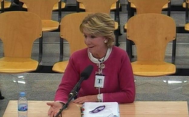 La expresidenta madrileña Esperanza Aguirre, durante su declaración como testigo en el macrojuicio del caso Gürtel.