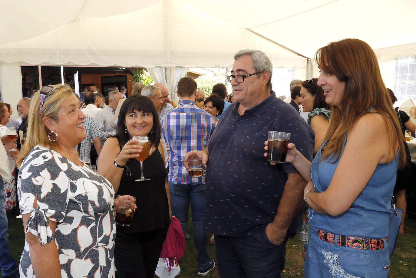 Fotos: El Norte de Castilla comparte las fiestas con los palentinos en su caseta (2/2)