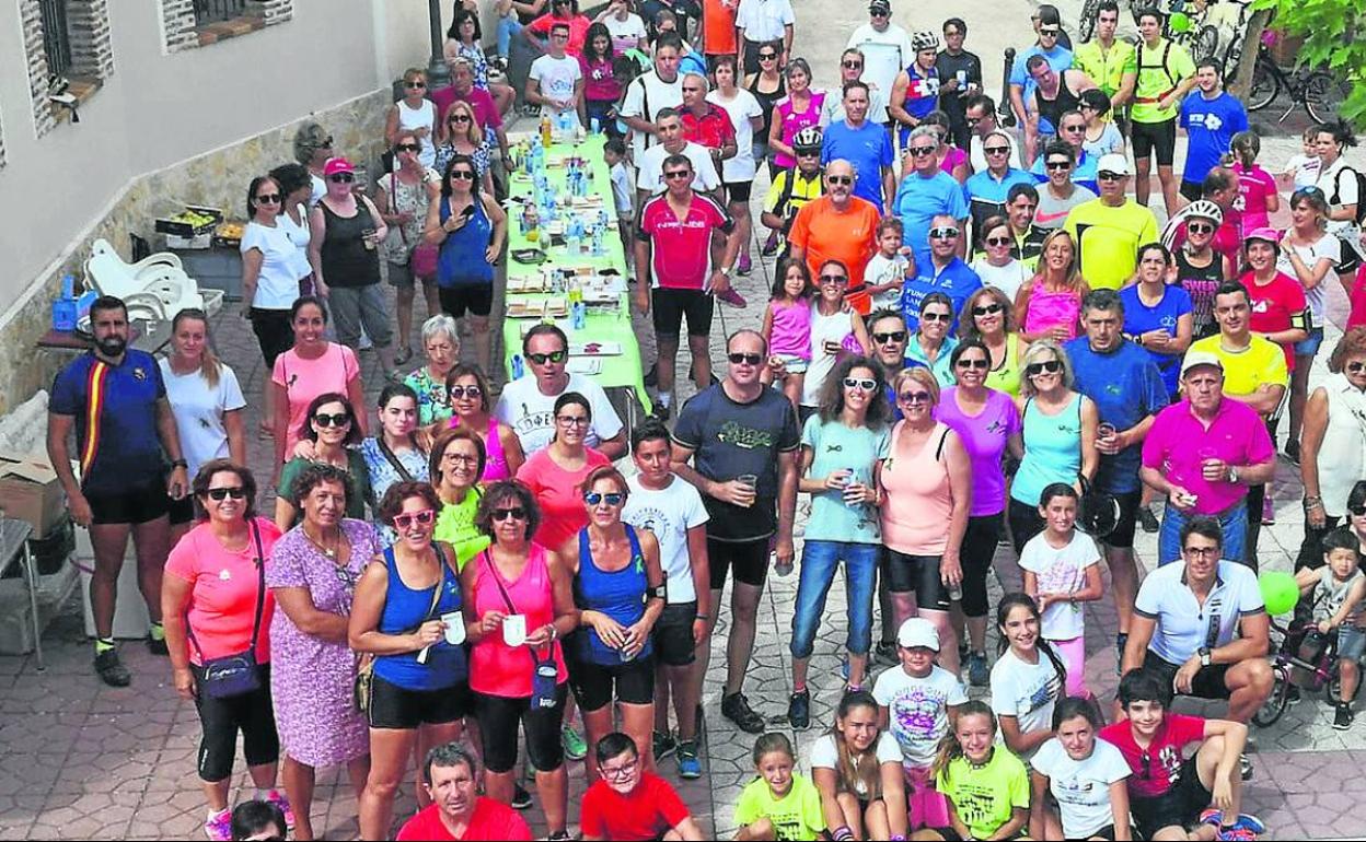Algunos de los vecinos que han participado en la iniciativa. 
