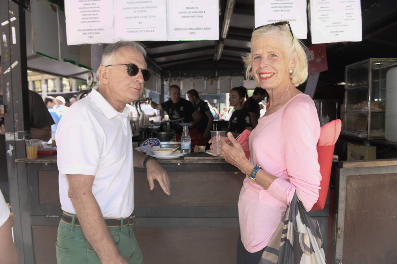Fotos: Ambiente en las casetas de la feria de día