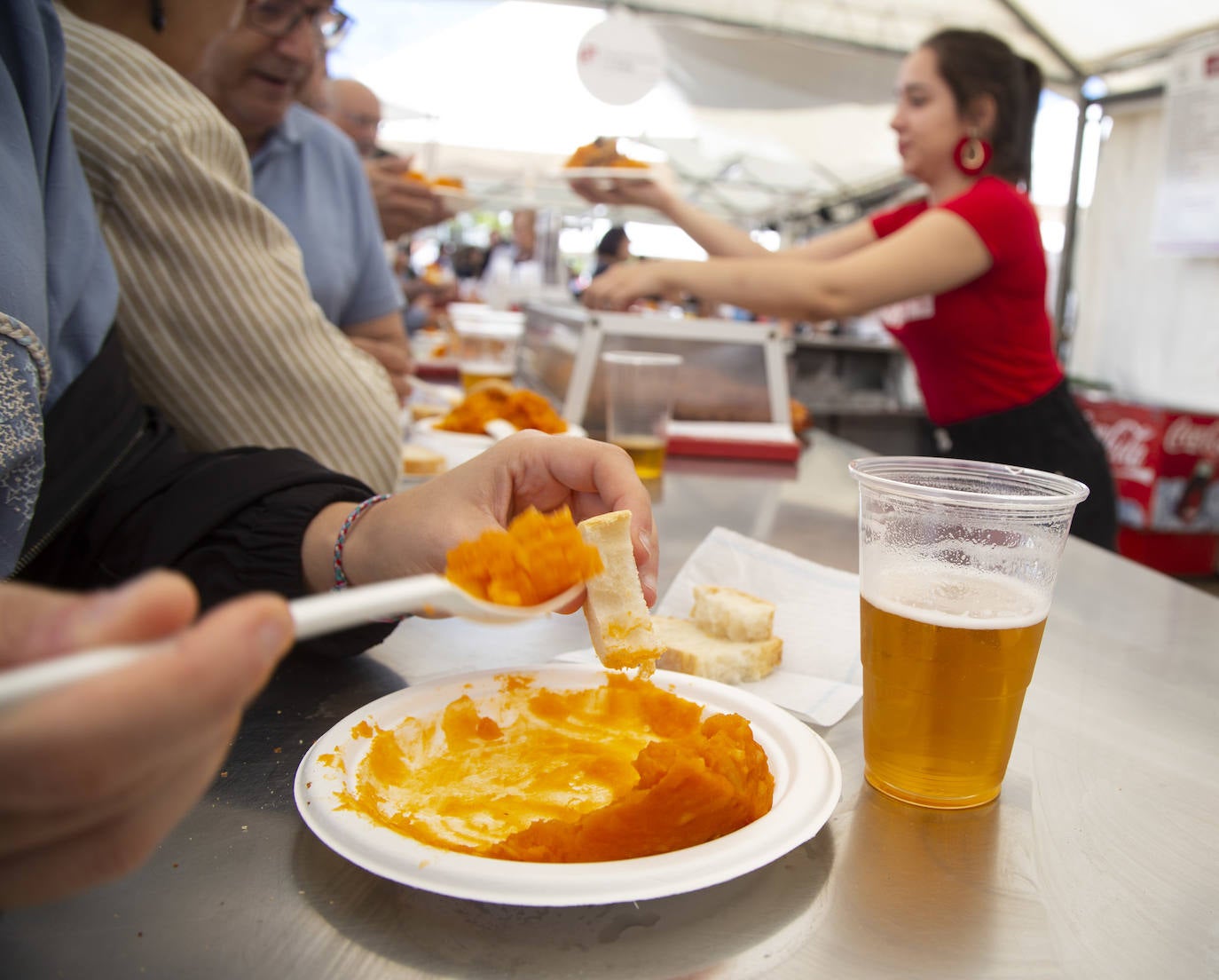 Fotos: Bocados y folclore de toda España en las casetas regionales